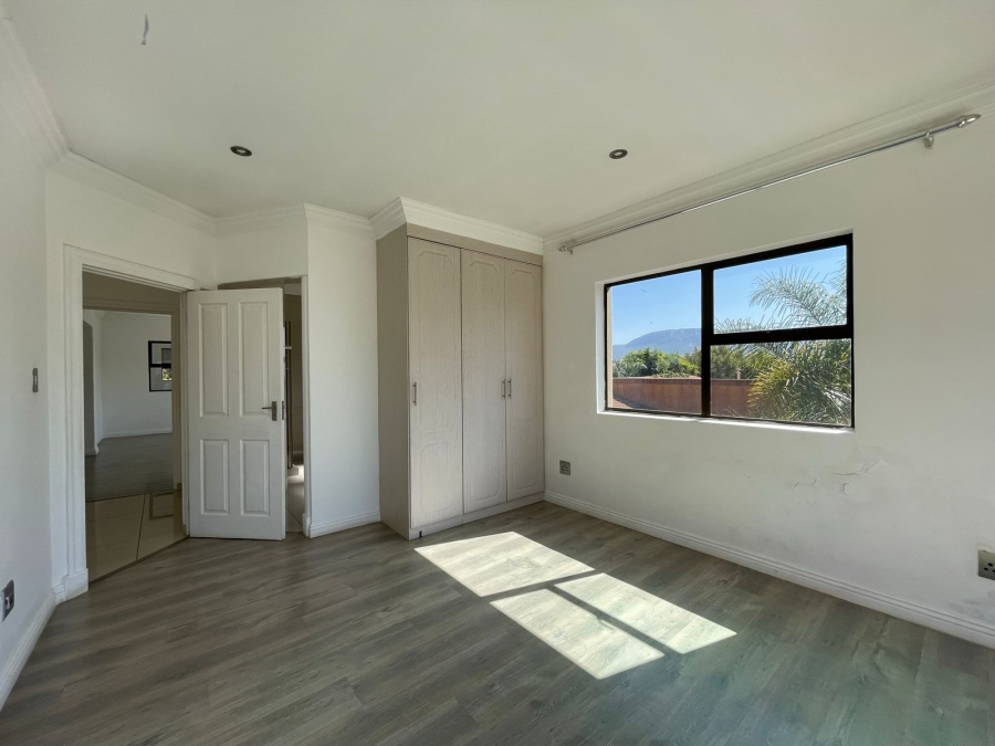 4 Bedroom Property for Sale in Birdwood Estate North West